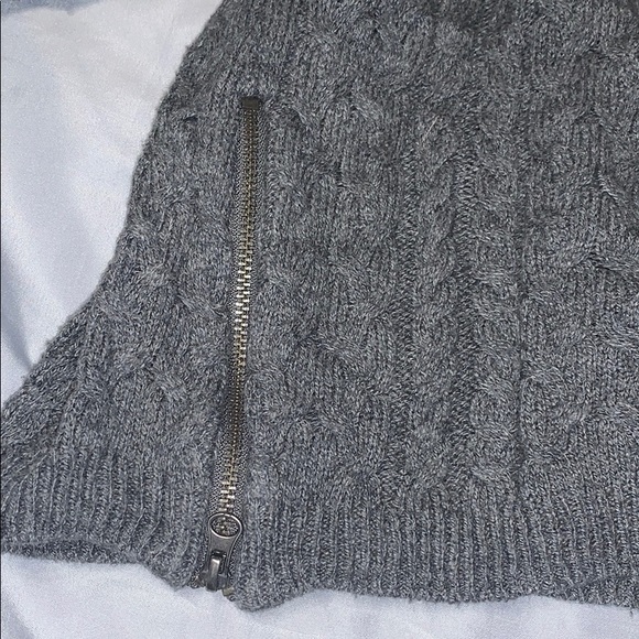 Sweater - Picture 3 of 5